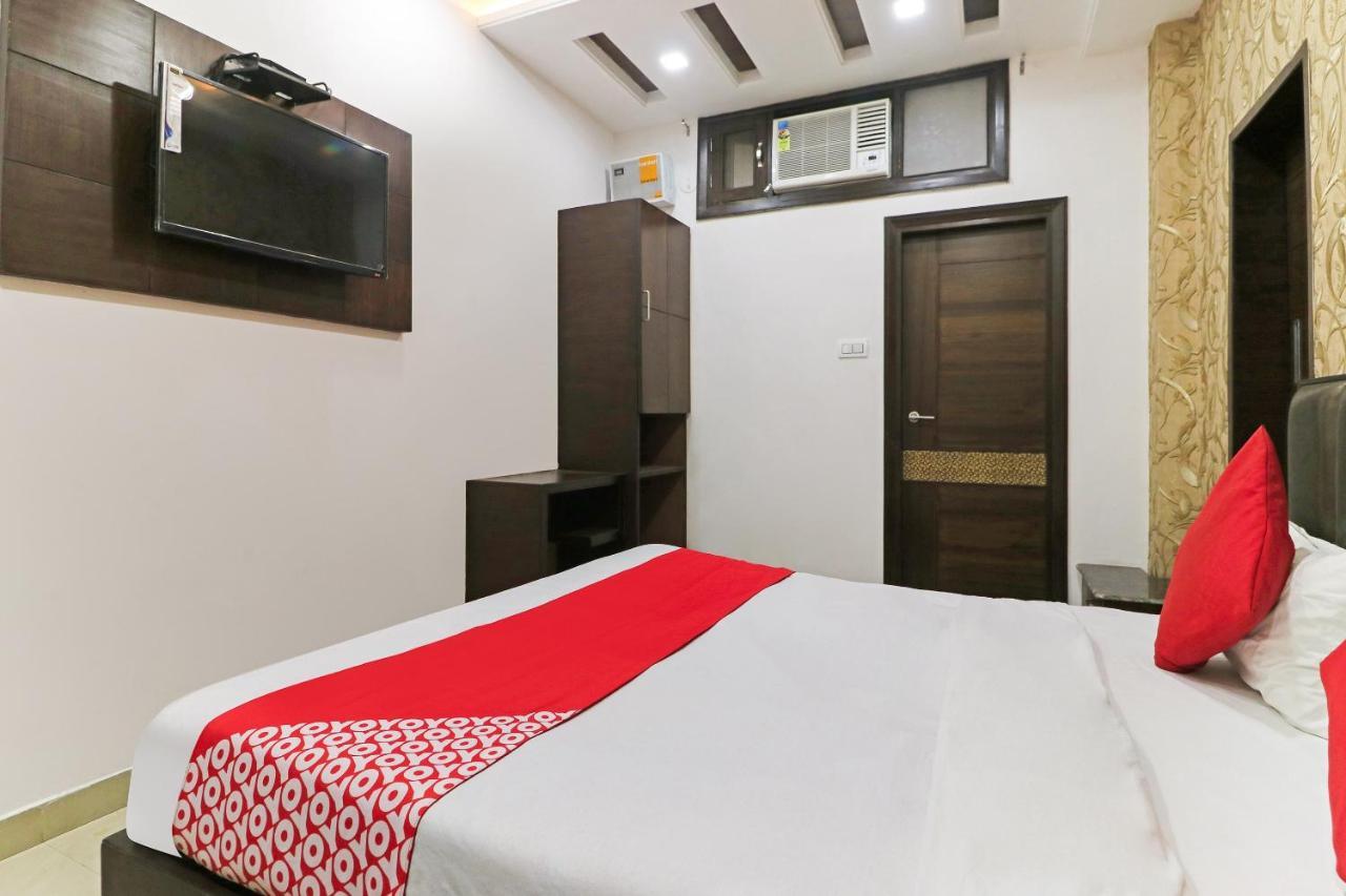 Готель Oyo 48489 Adarsh Plaza Сахаранпур Екстер'єр фото